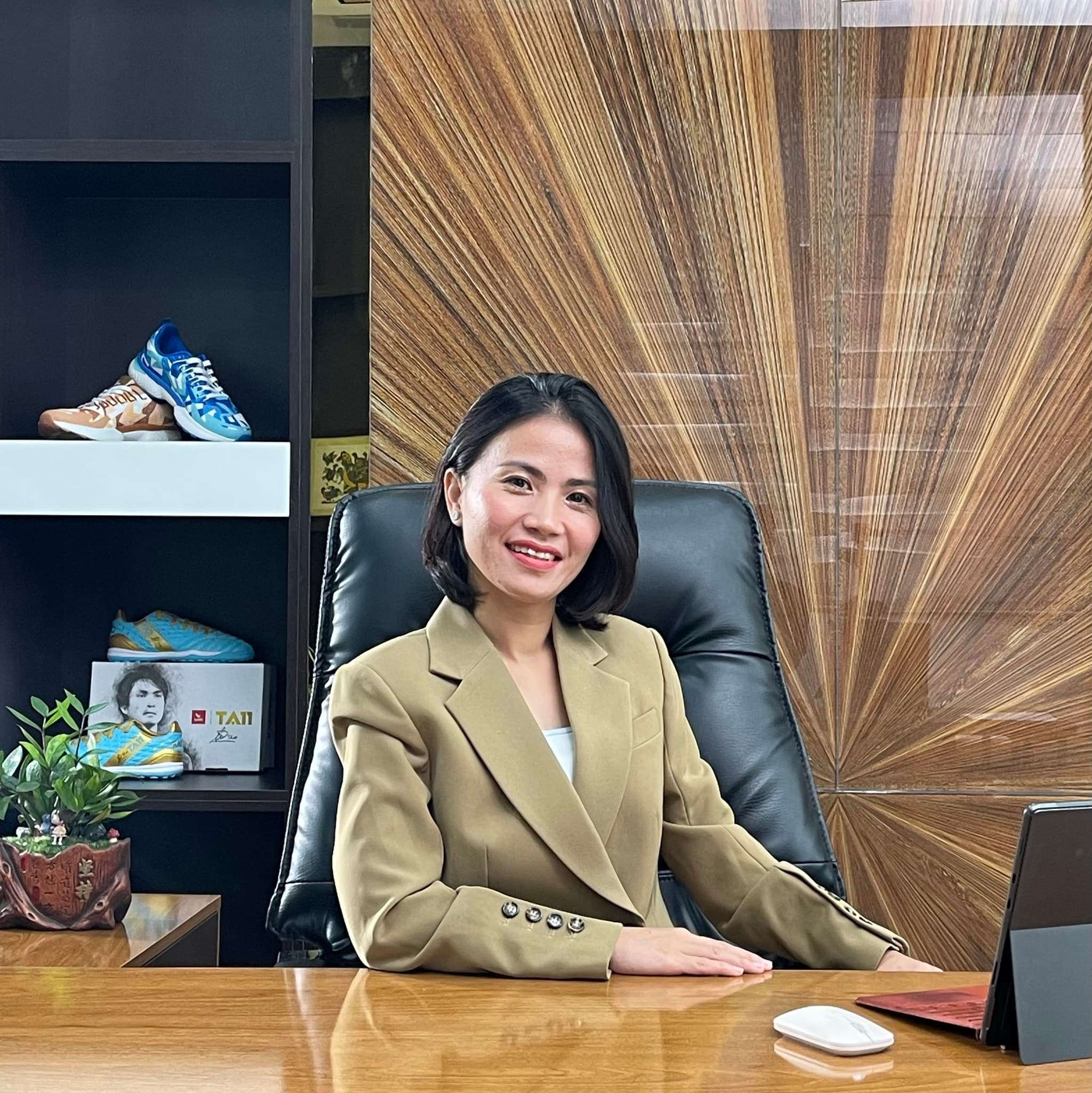 Chu Cẩm Linh 